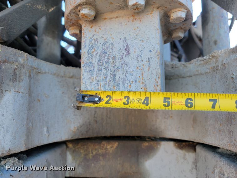 image for item JC9612 1984 Ford FT8000  drilling rig truck