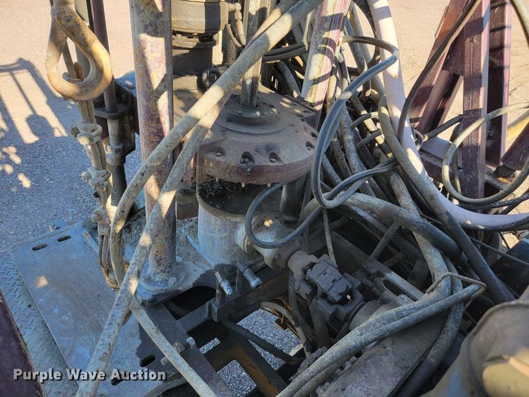 image for item JC9612 1984 Ford FT8000  drilling rig truck