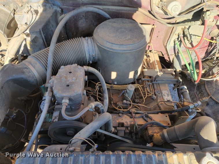 image for item JC9612 1984 Ford FT8000  drilling rig truck