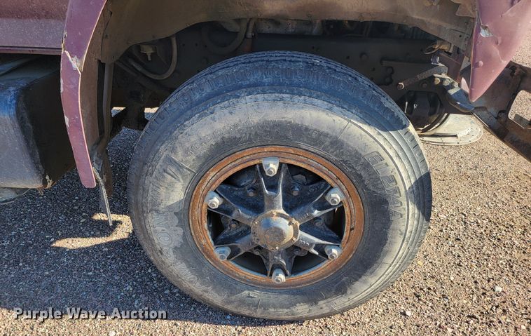 image for item JC9612 1984 Ford FT8000  drilling rig truck