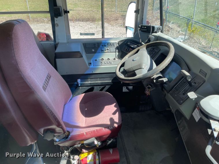 image for item JD9335 2008 Blue Bird  school bus