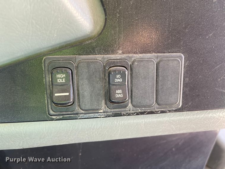 image for item JD9335 2008 Blue Bird  school bus