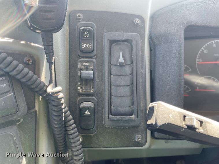 image for item JD9335 2008 Blue Bird  school bus