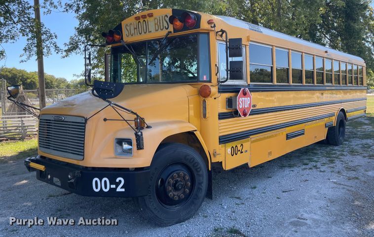 image for item JD9337 2000 Freightliner  school bus