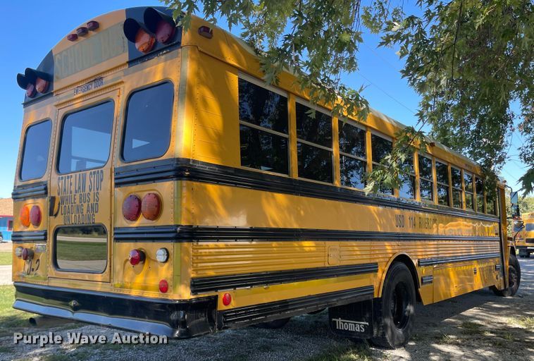 image for item JD9337 2000 Freightliner  school bus
