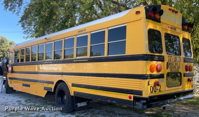 image for item JD9337 2000 Freightliner  school bus