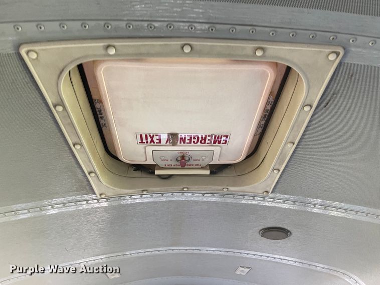 image for item JD9337 2000 Freightliner  school bus