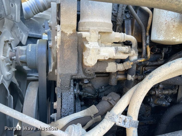 image for item JD9337 2000 Freightliner  school bus