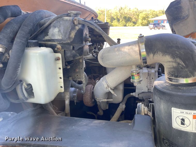 image for item JD9337 2000 Freightliner  school bus