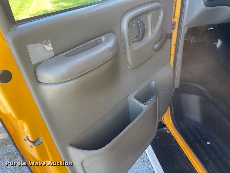 image for item JD9338 2001 Thomas  school bus