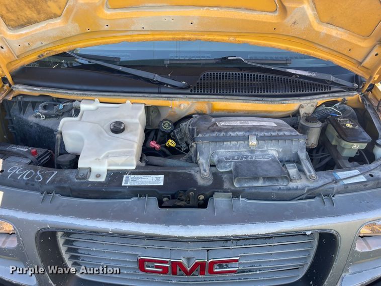 image for item JD9338 2001 Thomas  school bus