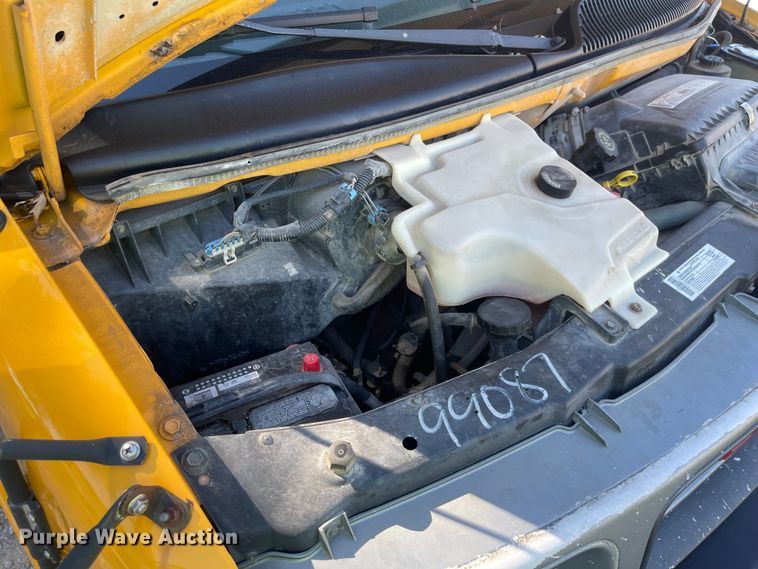 image for item JD9338 2001 Thomas  school bus