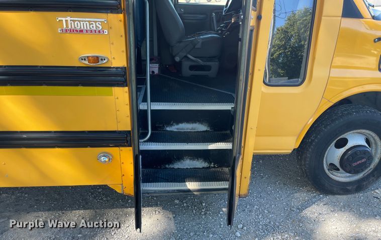 image for item JD9338 2001 Thomas  school bus