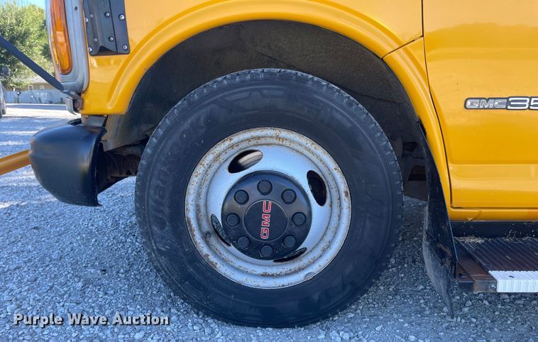 image for item JD9338 2001 Thomas  school bus