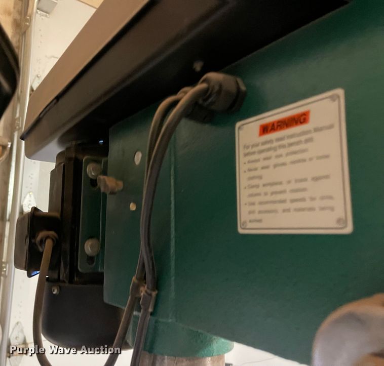 image for item JD9343 2004 Grizzly G7948  drill press