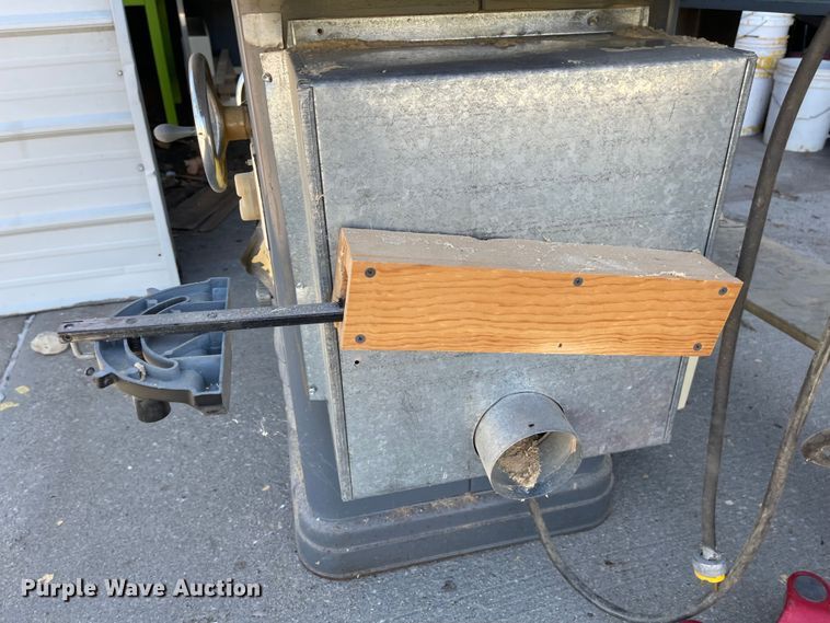 image for item JD9346 Shop tools