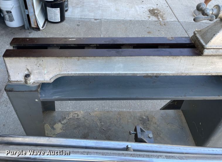 image for item JD9346 Shop tools