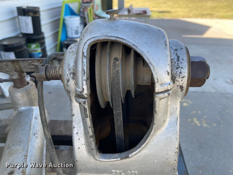 image for item JD9346 Shop tools