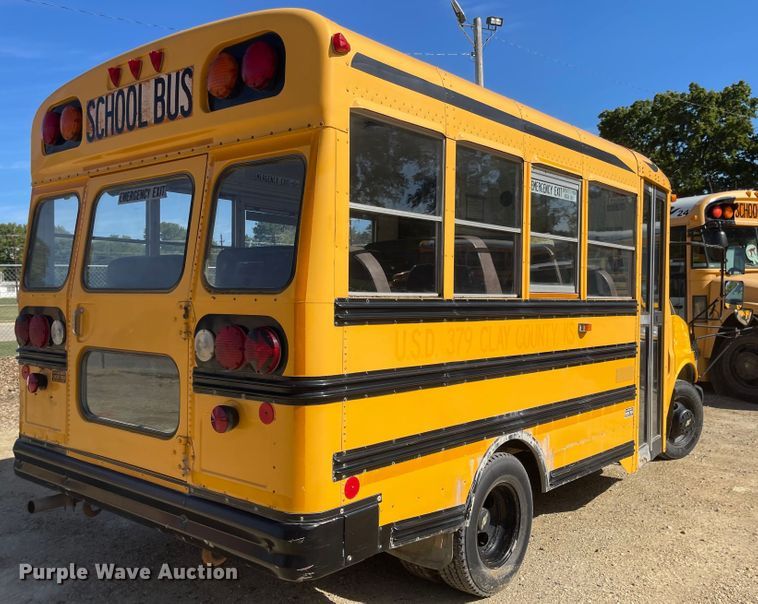 image for item JD9347 2000 Chevrolet Express G3500  school bus