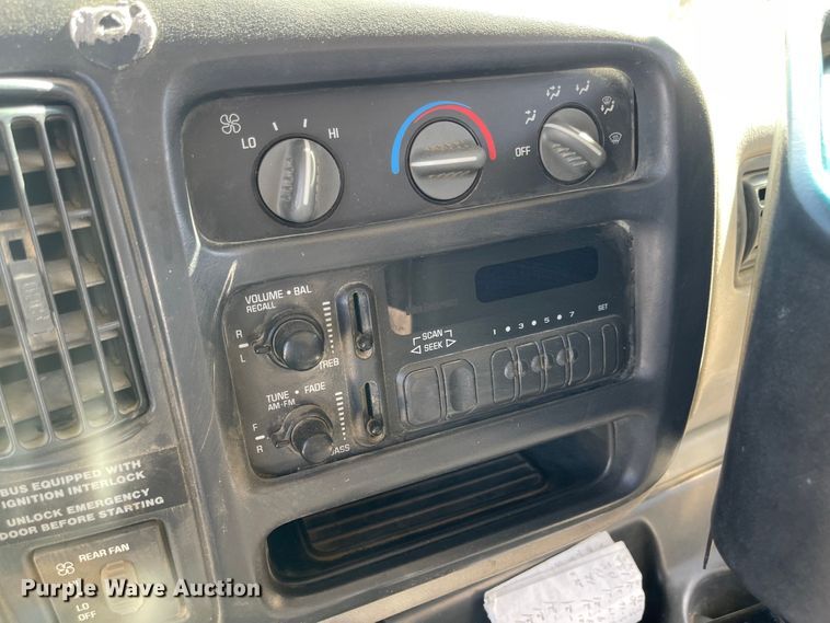 image for item JD9347 2000 Chevrolet Express G3500  school bus