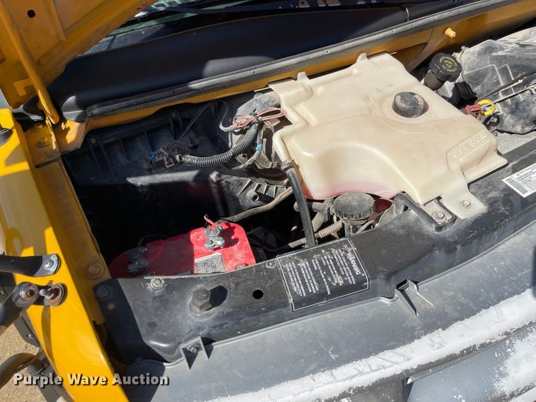 image for item JD9347 2000 Chevrolet Express G3500  school bus