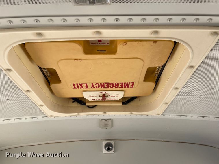 image for item JD9347 2000 Chevrolet Express G3500  school bus