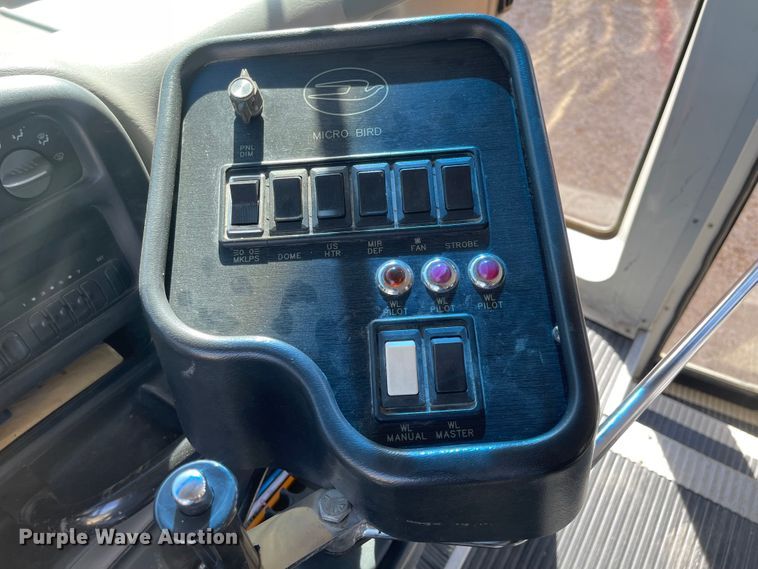 image for item JD9348 2000 Chevrolet Express 3500  school bus