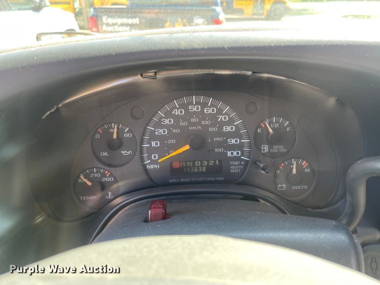 image for item JD9348 2000 Chevrolet Express 3500  school bus