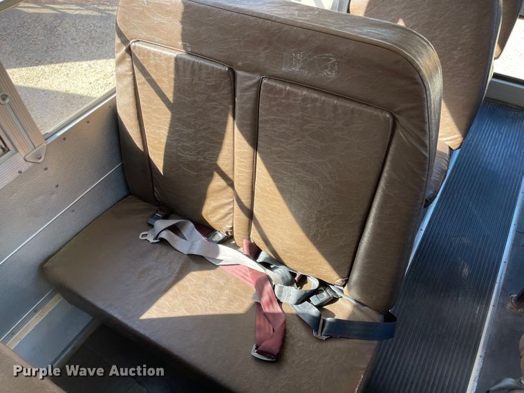 image for item JD9348 2000 Chevrolet Express 3500  school bus