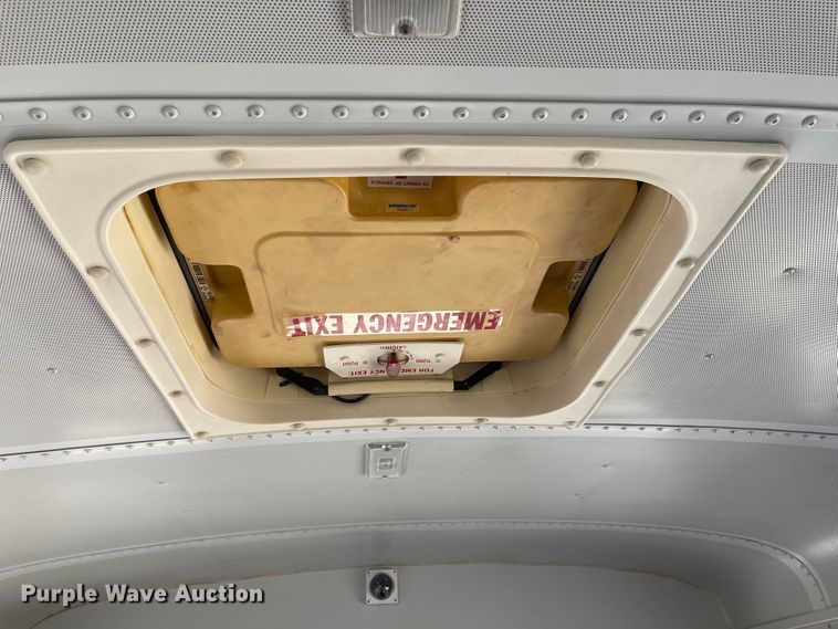 image for item JD9348 2000 Chevrolet Express 3500  school bus