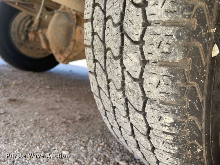 image for item JD9348 2000 Chevrolet Express 3500  school bus