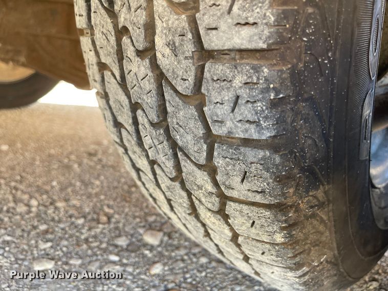 image for item JD9348 2000 Chevrolet Express 3500  school bus