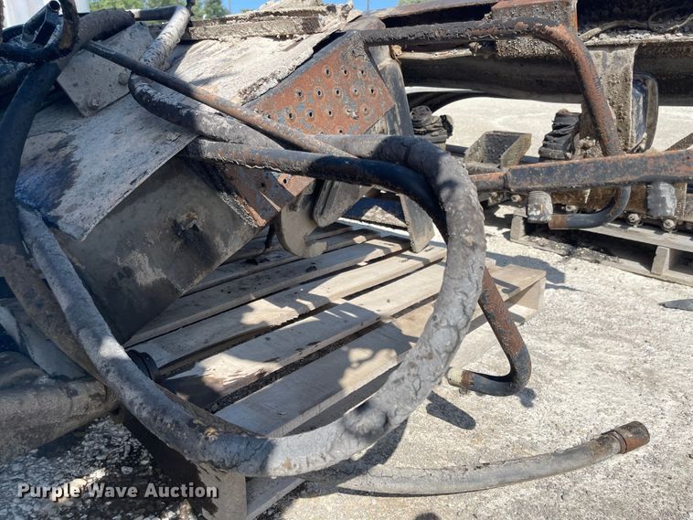 image for item JF9030 Etnyre Black-Topper  oil distributor bed