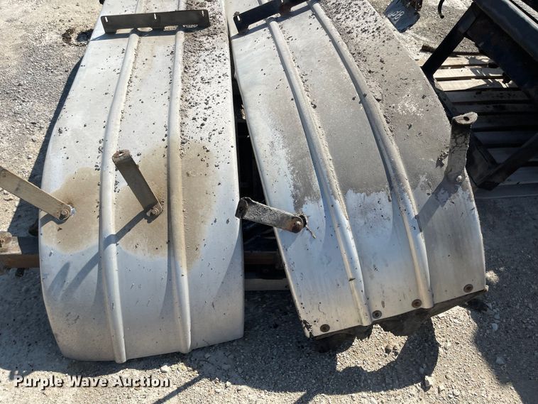 image for item JF9030 Etnyre Black-Topper  oil distributor bed