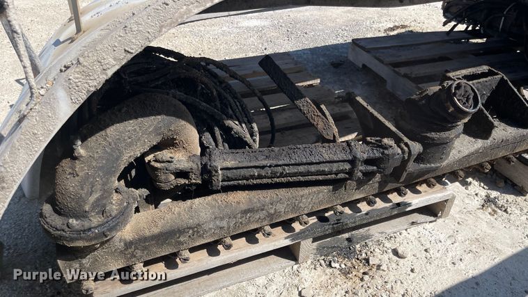 image for item JF9030 Etnyre Black-Topper  oil distributor bed