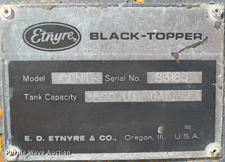 image for item JF9030 Etnyre Black-Topper  oil distributor bed