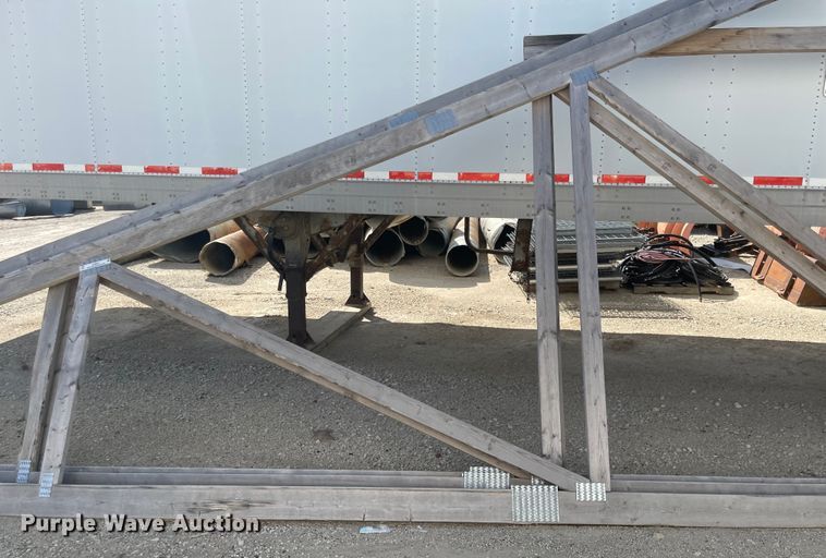 image for item JF9031 (3) wood trusses