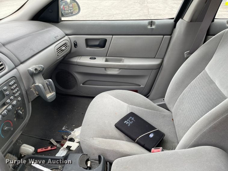 image for item JF9058 2004 Ford Taurus