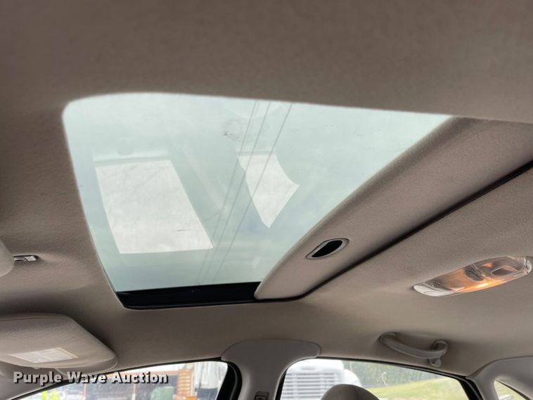 image for item JF9058 2004 Ford Taurus