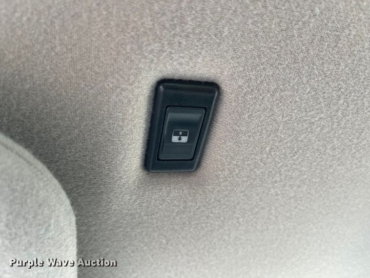 image for item JF9058 2004 Ford Taurus