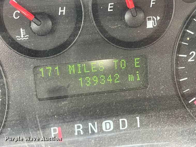 image for item JF9058 2004 Ford Taurus