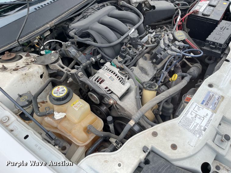 image for item JF9058 2004 Ford Taurus