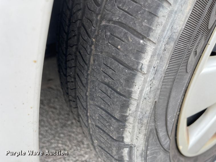 image for item JF9058 2004 Ford Taurus