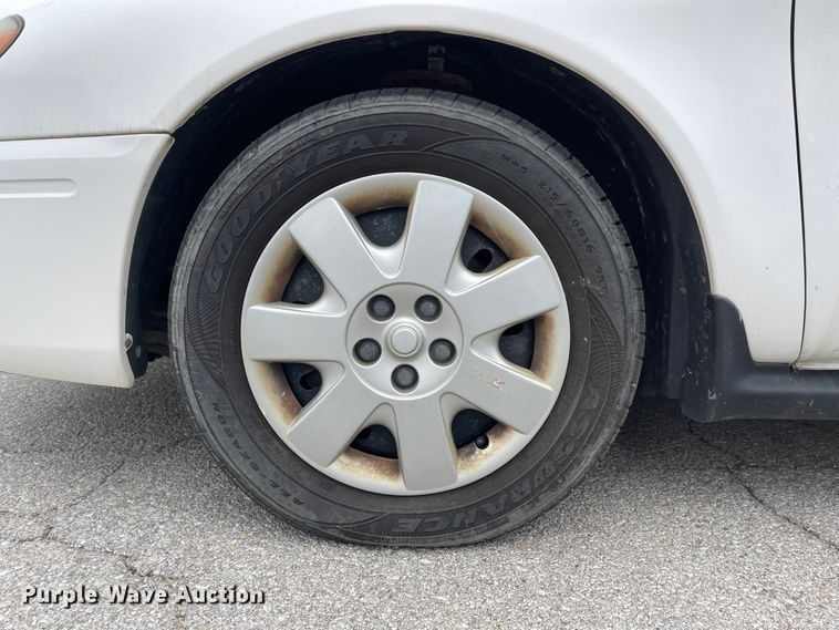 image for item JF9058 2004 Ford Taurus
