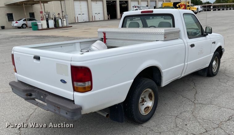 image for item JF9064 1995 Ford Ranger XL  pickup truck