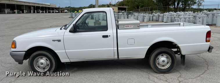 image for item JF9064 1995 Ford Ranger XL  pickup truck