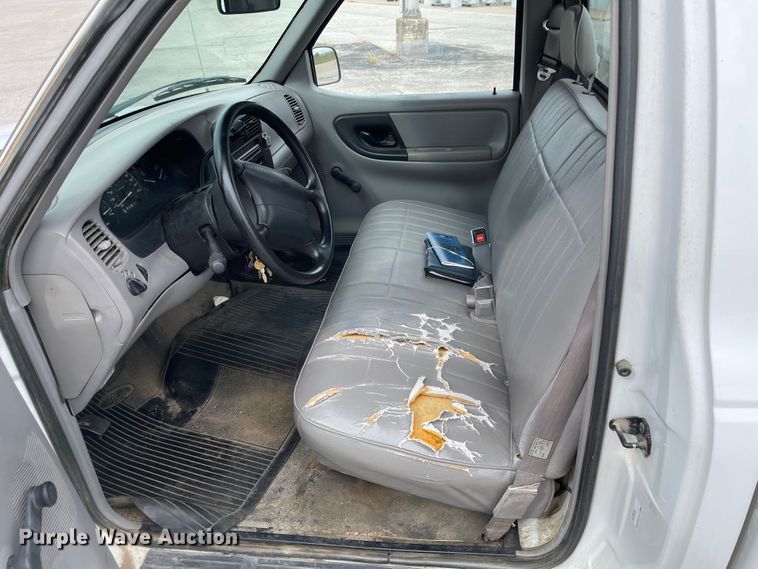 image for item JF9064 1995 Ford Ranger XL  pickup truck