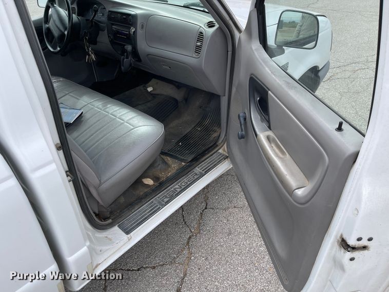 image for item JF9064 1995 Ford Ranger XL  pickup truck