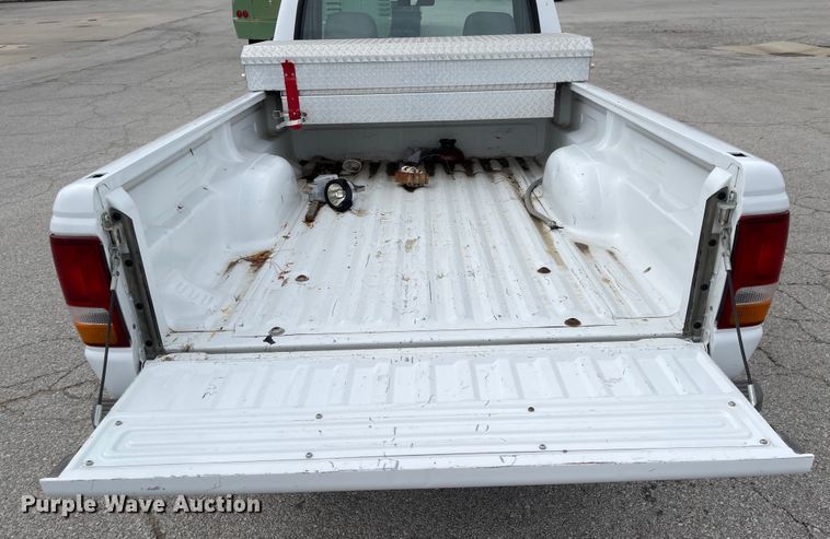 image for item JF9064 1995 Ford Ranger XL  pickup truck