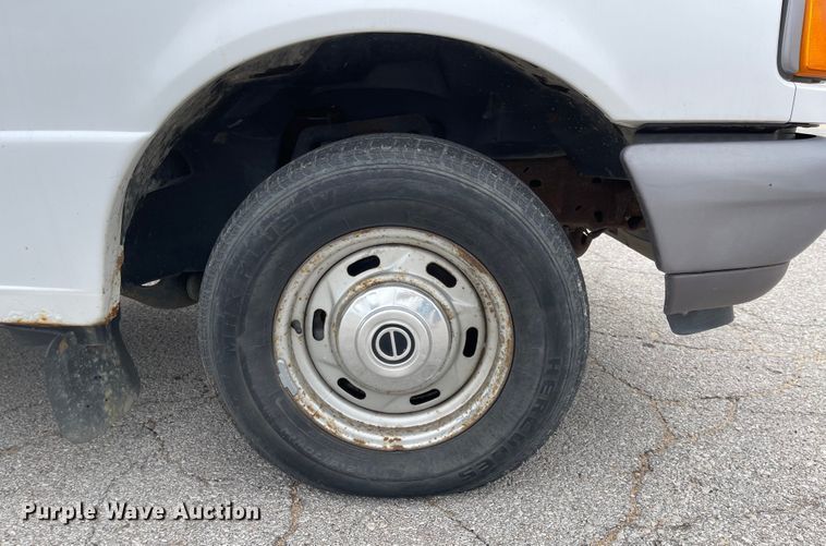 image for item JF9064 1995 Ford Ranger XL  pickup truck